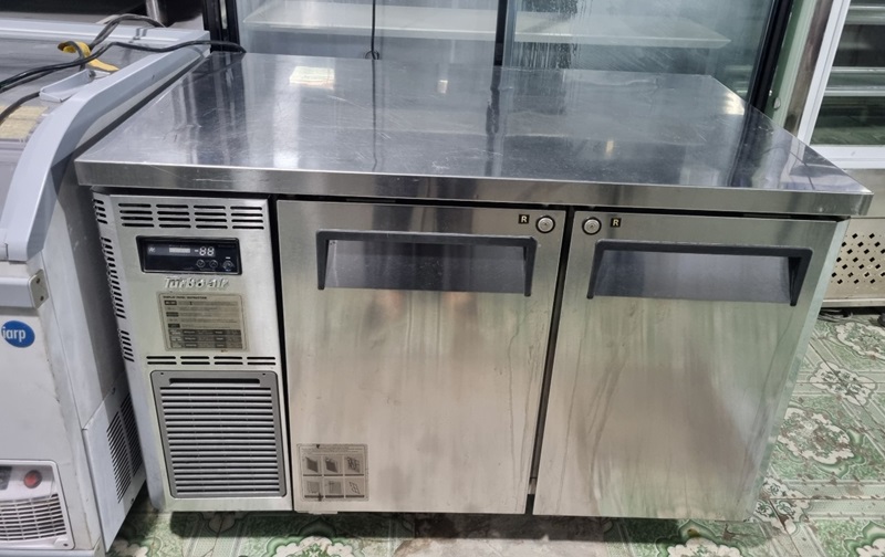 Thanh lý bàn mát Turbo Air 1m2